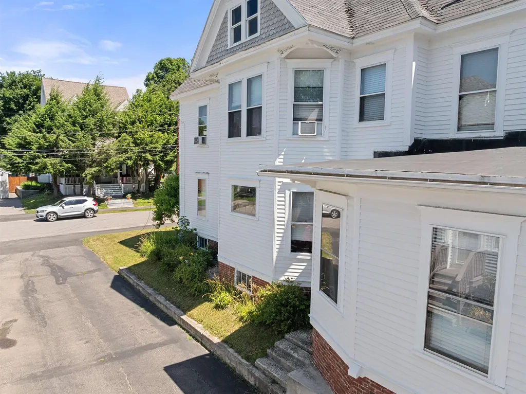 62 Whipple Avenue Laconia NH 03246