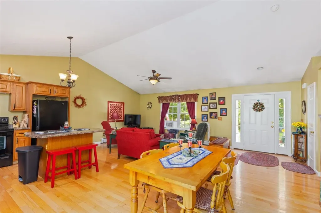 5 Pinehurst Drive Bennington NH 03442