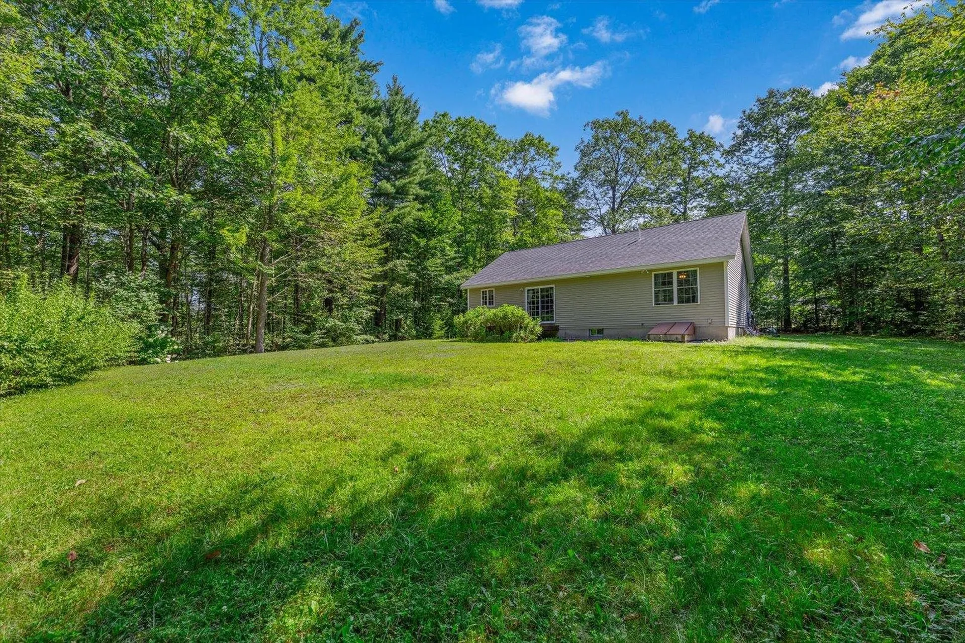 5 Pinehurst Drive Bennington NH 03442