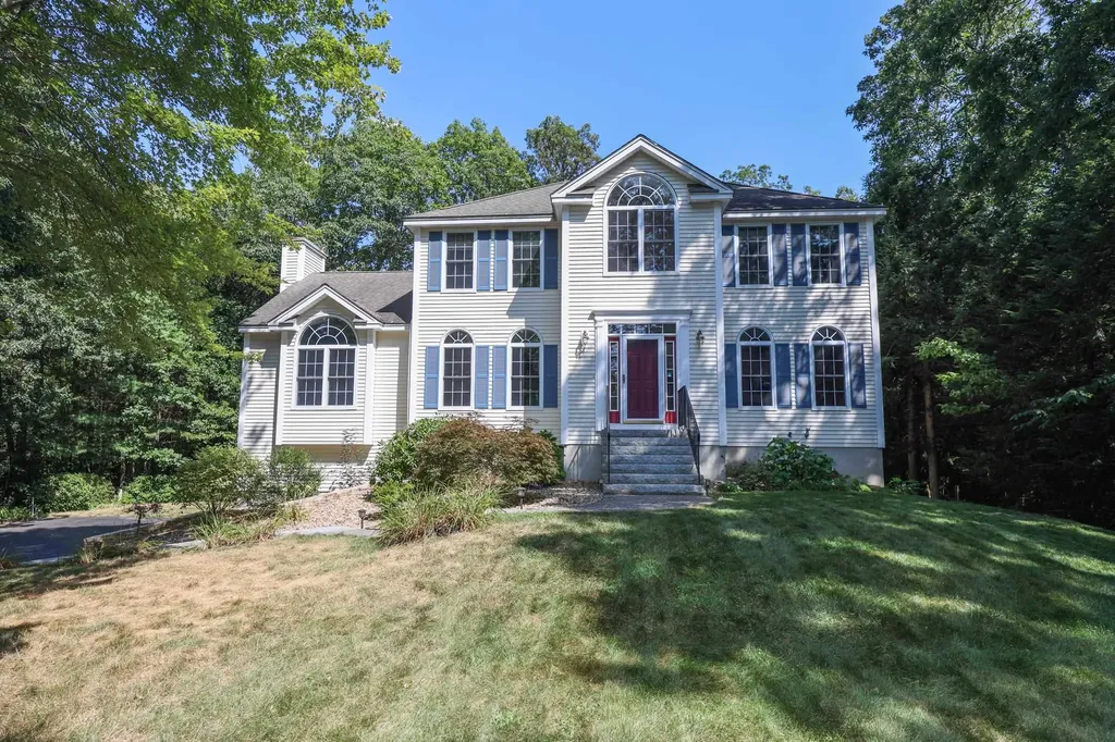 7 Chamberlin Drive Litchfield NH 03052
