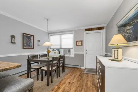 68 Railroad Avenue Wolfeboro NH 03894-0771