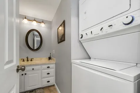 68 Railroad Avenue Wolfeboro NH 03894-0771