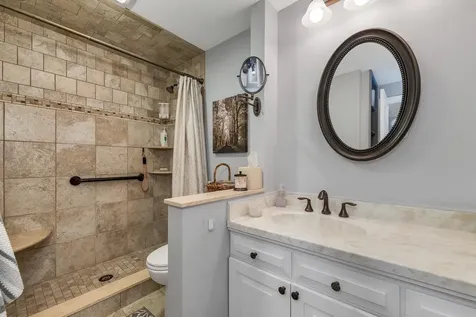 68 Railroad Avenue Wolfeboro NH 03894-0771