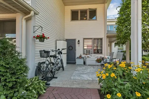 68 Railroad Avenue Wolfeboro NH 03894-0771