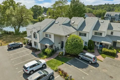 68 Railroad Avenue Wolfeboro NH 03894-0771