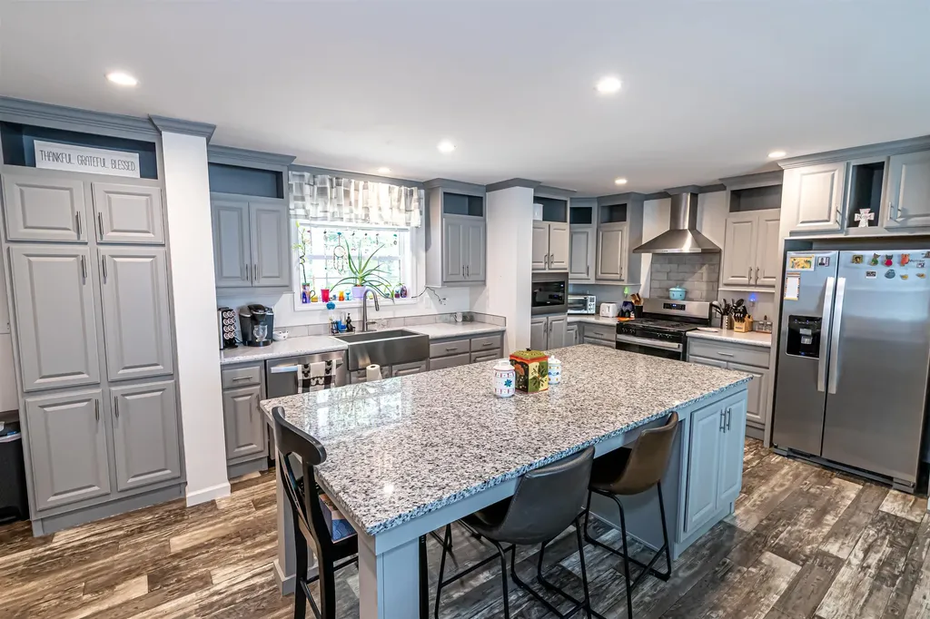 18 Osprey Road Alton NH 03809