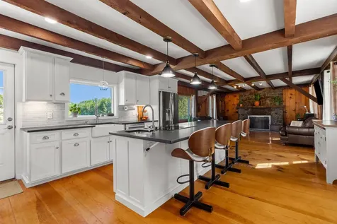 427 Old Bristol Road New Hampton NH 03256