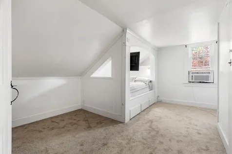 427 Old Bristol Road New Hampton NH 03256