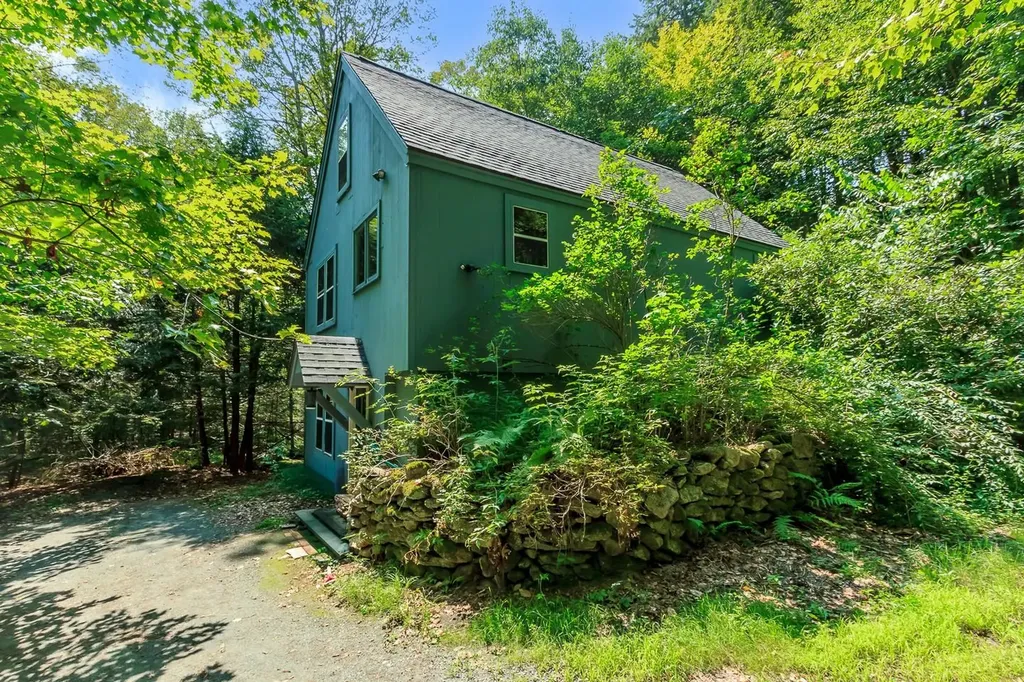 15 Bogie Place Grantham NH 03753