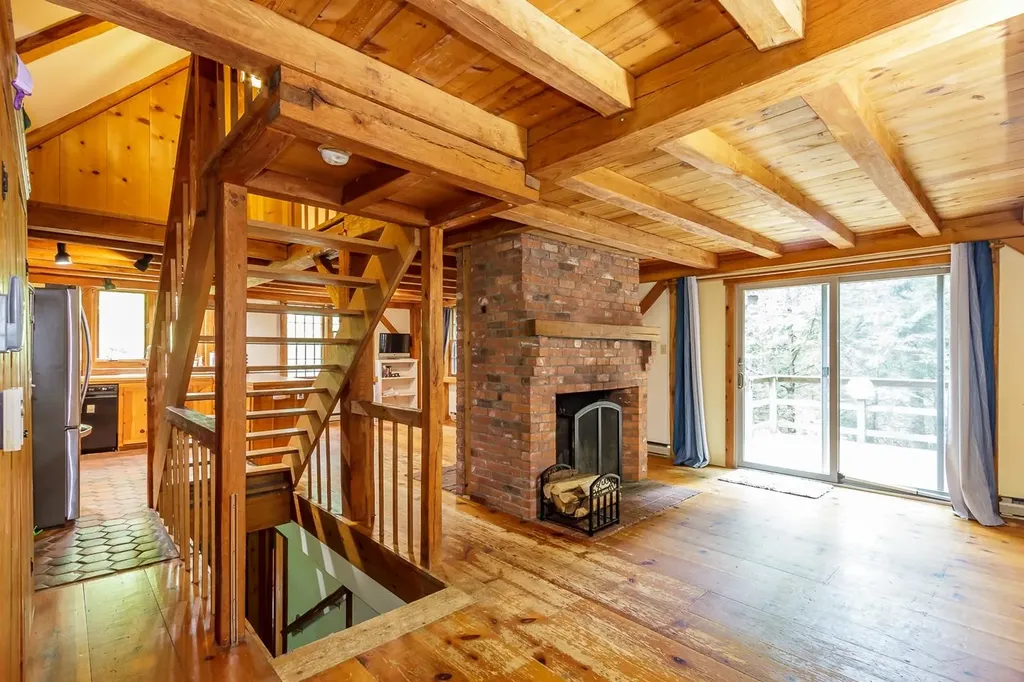 15 Bogie Place Grantham NH 03753