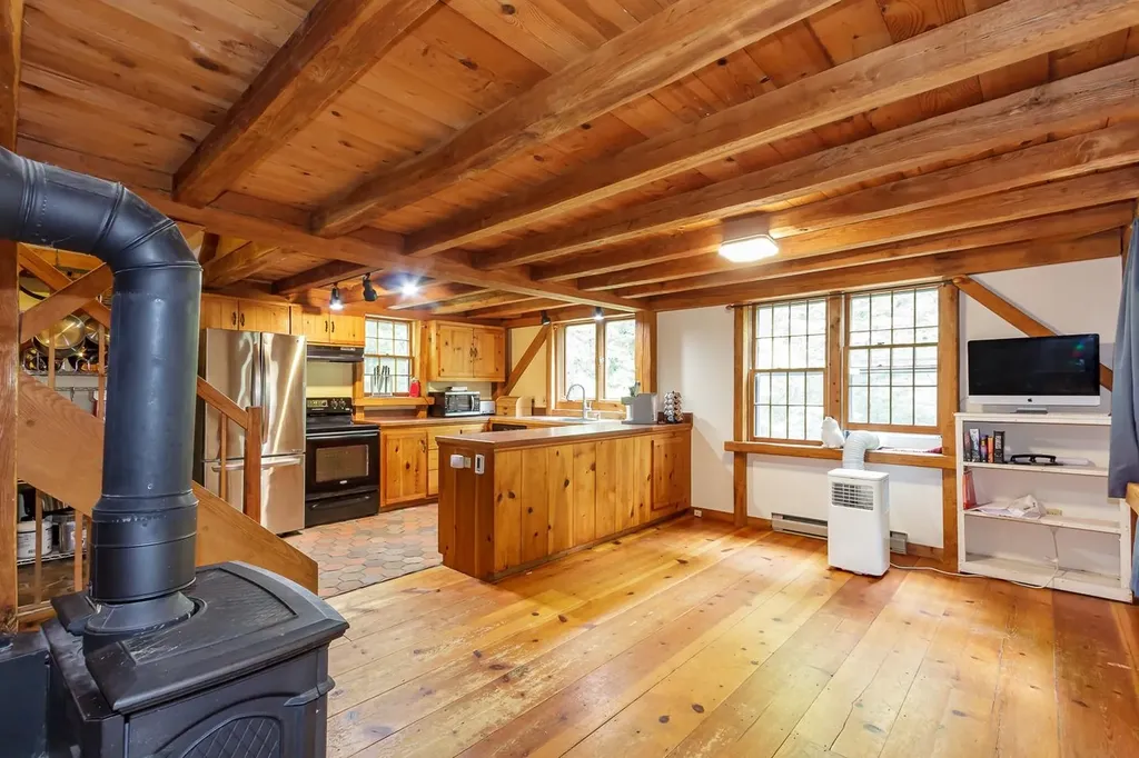 15 Bogie Place Grantham NH 03753