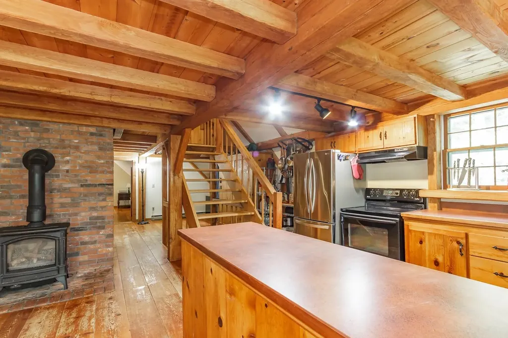 15 Bogie Place Grantham NH 03753