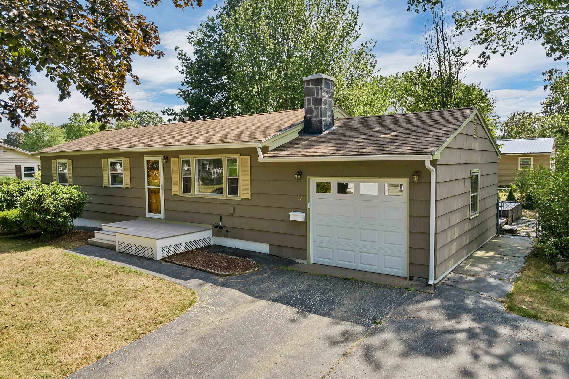 19 Suzanne Drive Portsmouth NH 03801
