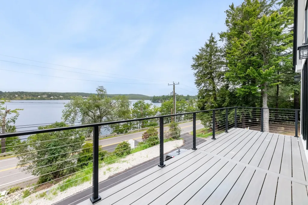 427 Weirs Boulevard Laconia NH 03246