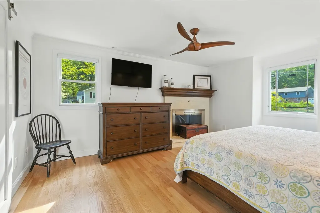 9 Dattillo Road Derry NH 03038