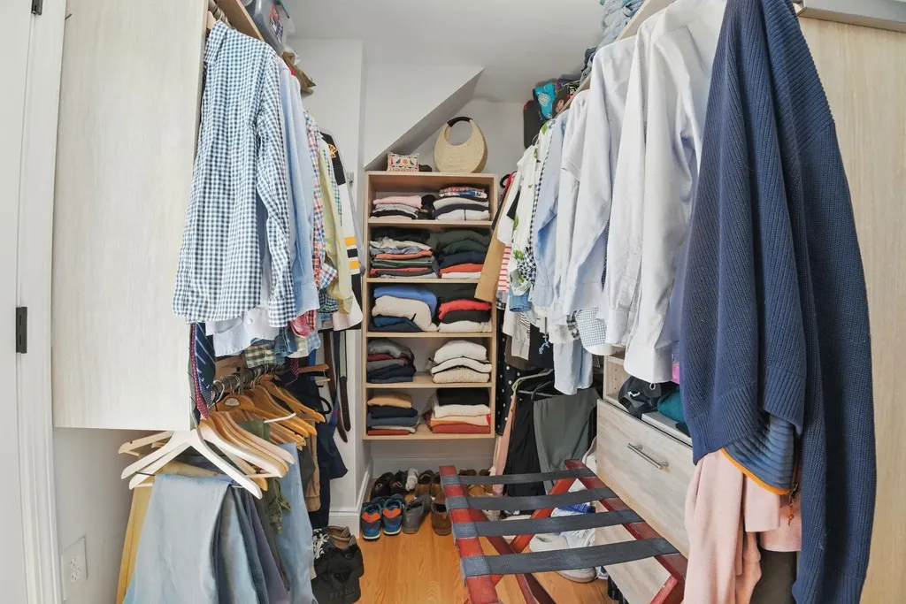 9 Dattillo Road Derry NH 03038