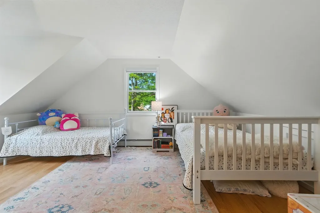 9 Dattillo Road Derry NH 03038