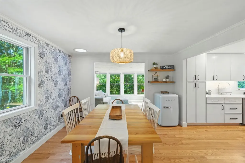 9 Dattillo Road Derry NH 03038