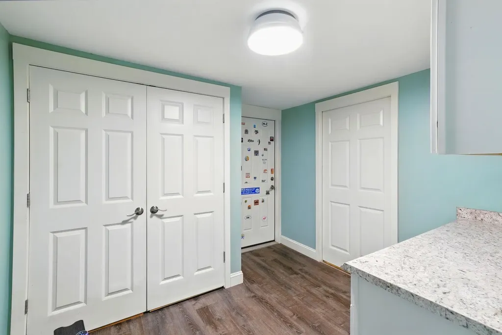 9 Dattillo Road Derry NH 03038