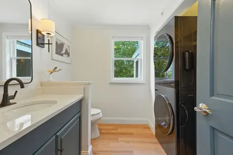 9 Dattillo Road Derry NH 03038