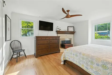 9 Dattillo Road Derry NH 03038