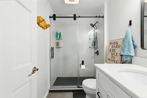 9 Dattillo Road Derry NH 03038