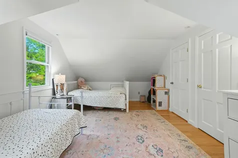 9 Dattillo Road Derry NH 03038