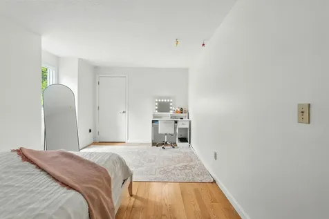 9 Dattillo Road Derry NH 03038