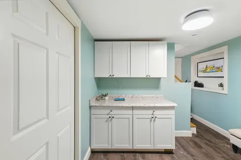 9 Dattillo Road Derry NH 03038