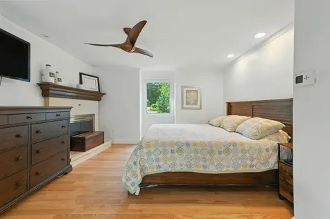 9 Dattillo Road Derry NH 03038