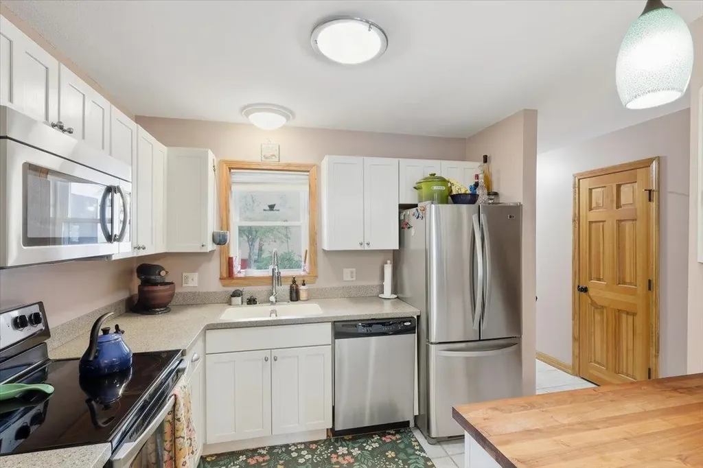 73 Saybrook Road Essex VT 05452