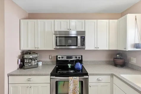 73 Saybrook Road Essex VT 05452