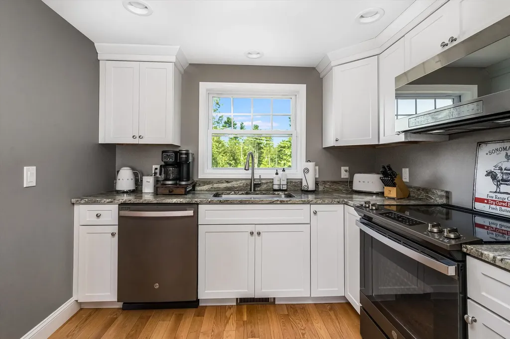 186 Kimball Pond Road Dunbarton NH 03046