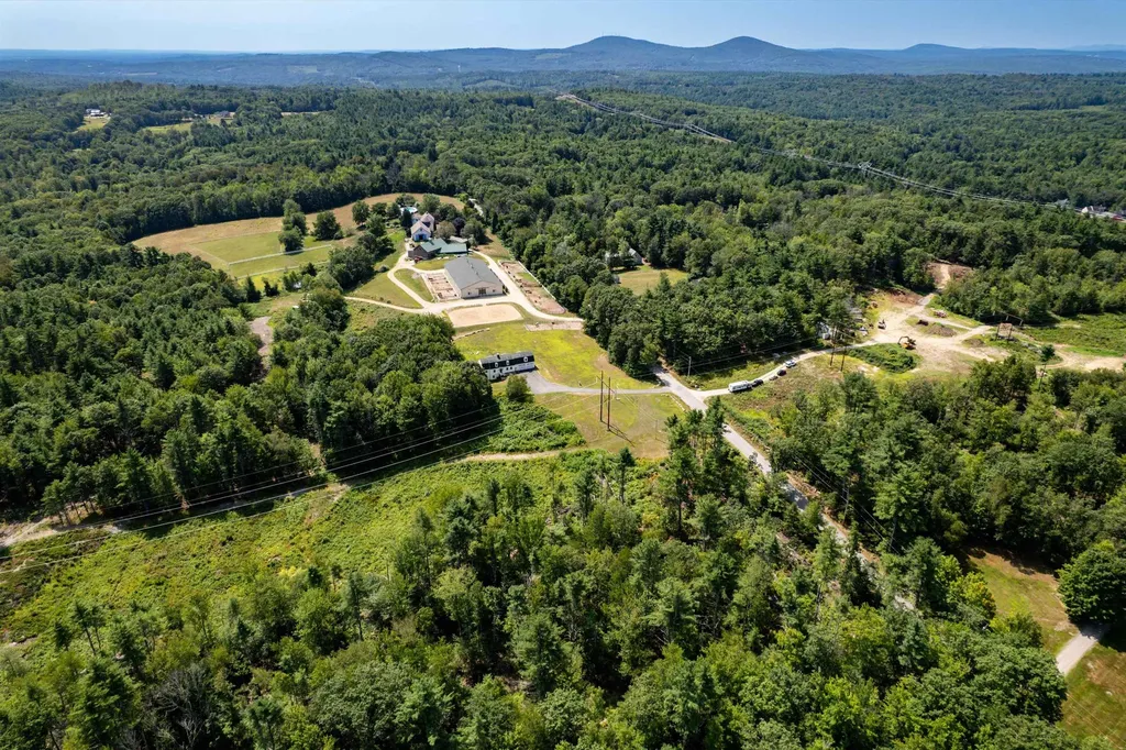 186 Kimball Pond Road Dunbarton NH 03046