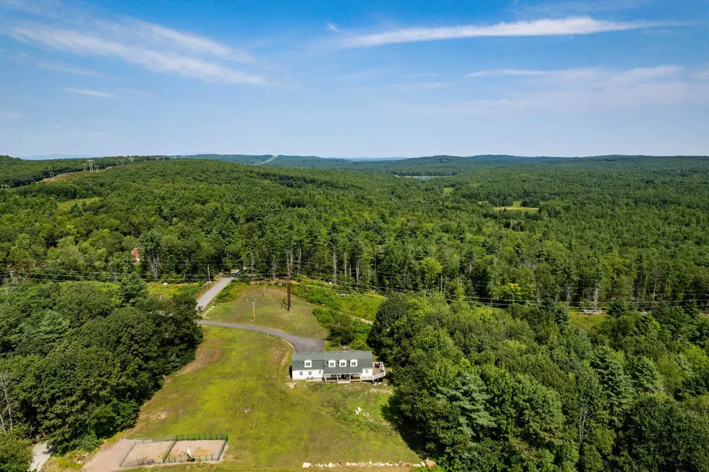 186 Kimball Pond Road Dunbarton NH 03046