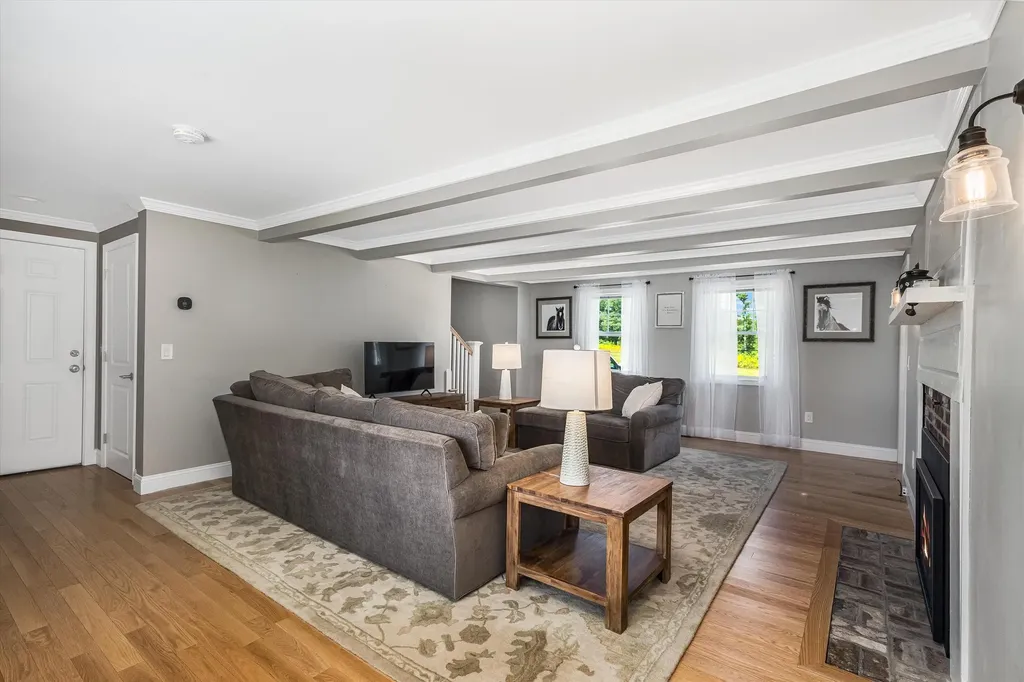 186 Kimball Pond Road Dunbarton NH 03046