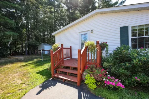 48 Stacey Drive Hopkinton NH 03229