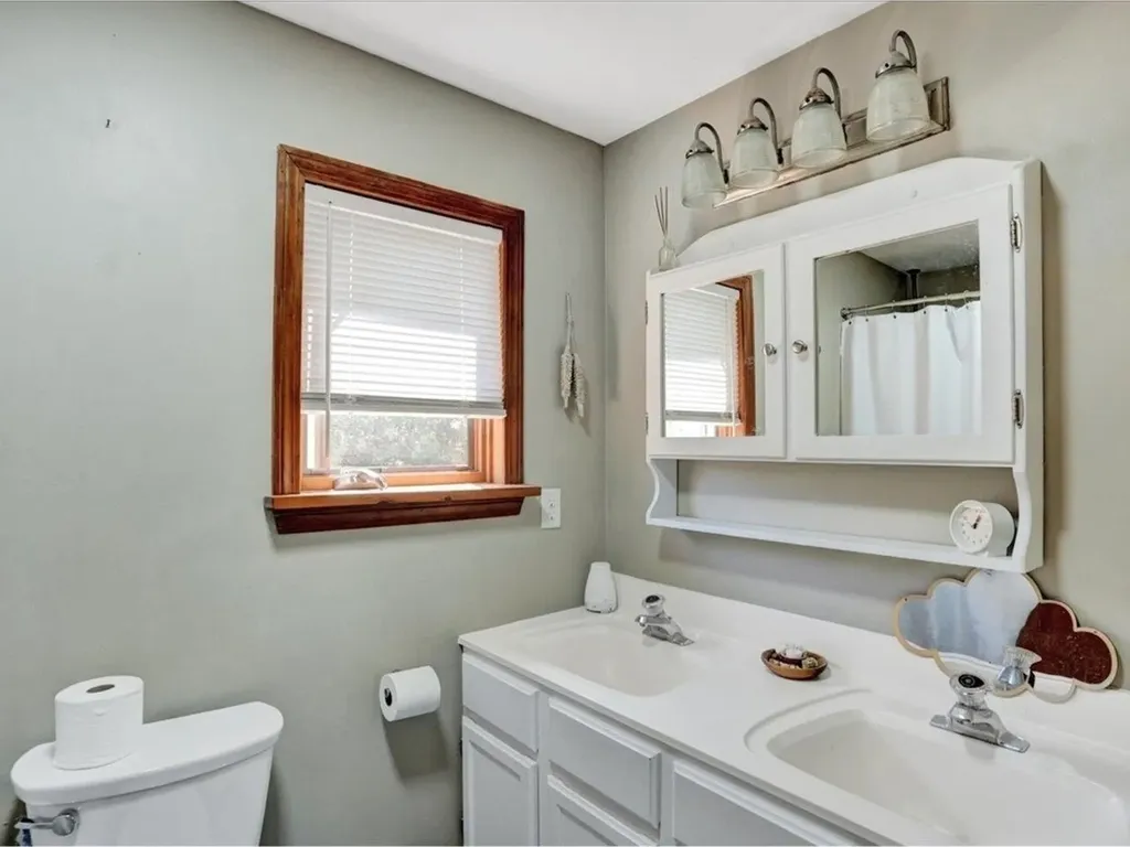 5 Ice House Court Vergennes VT 05491