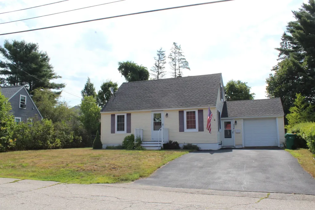 24 Lyons Street Rochester NH 03867
