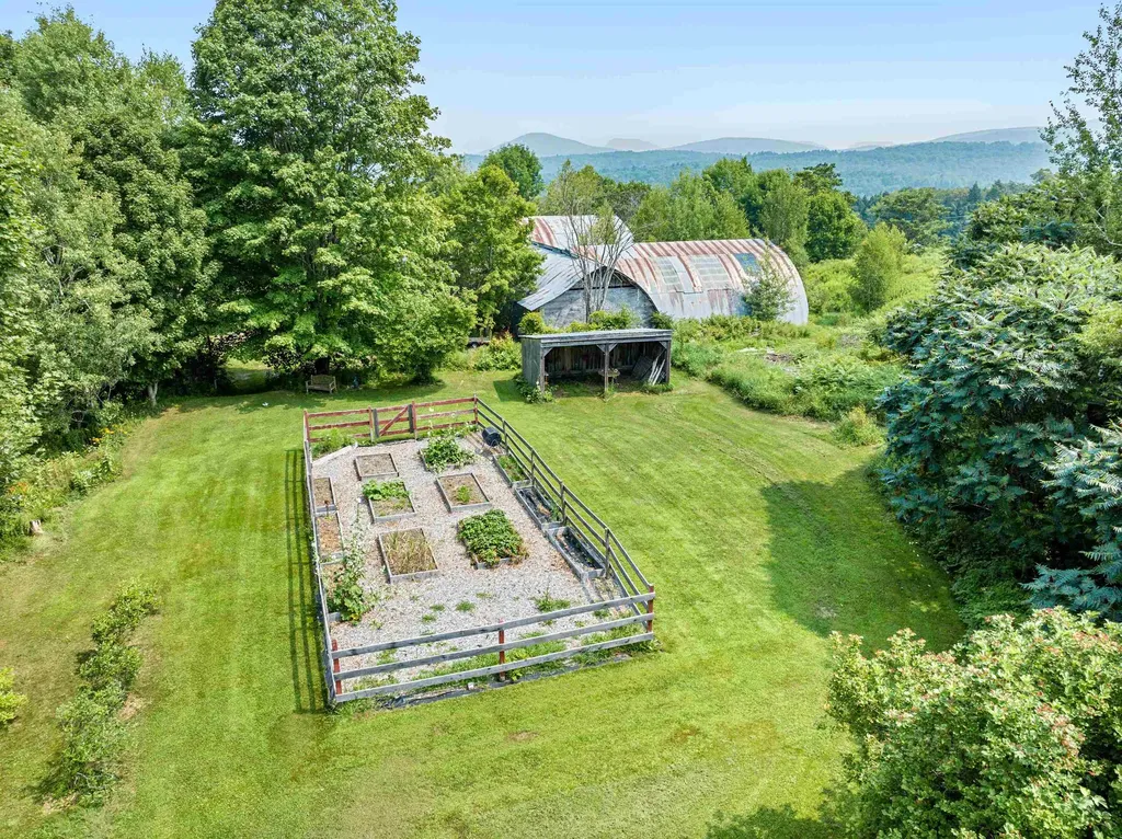 322 Bartlett Road Plainfield VT 05667
