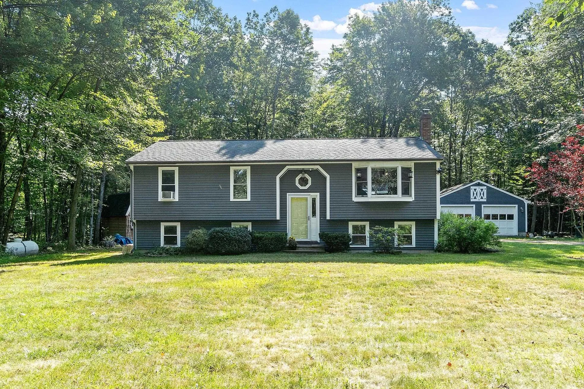 2 Blackberry Lane Raymond NH 03077
