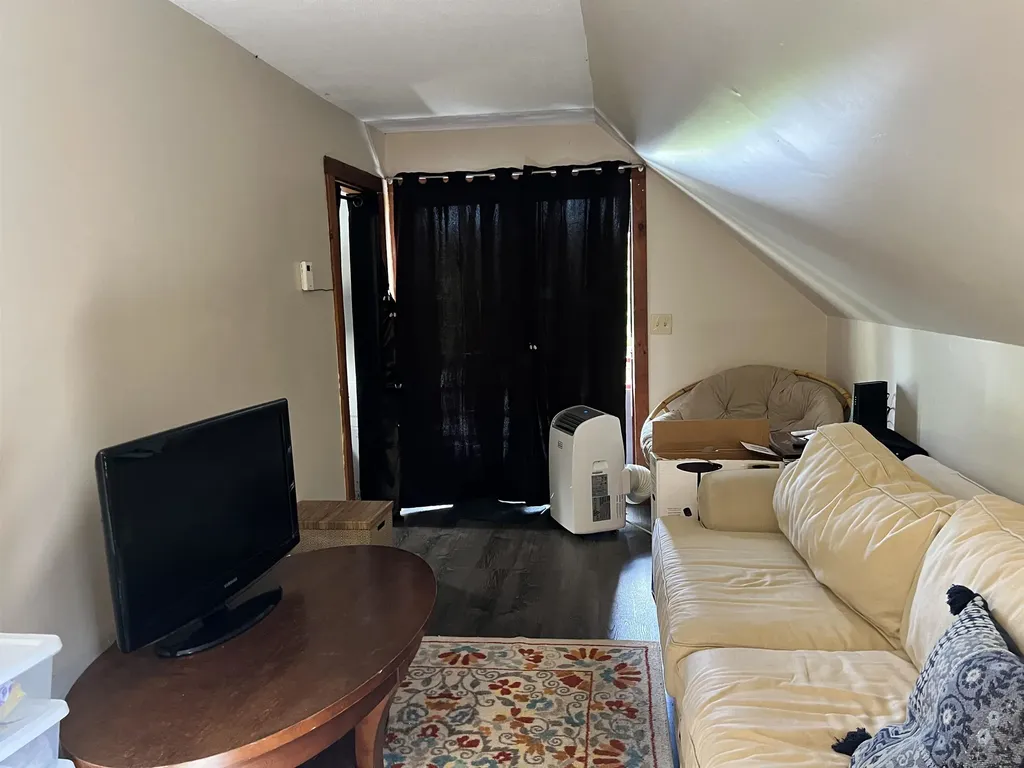 7868 Pomfret Road Pomfret VT 05053