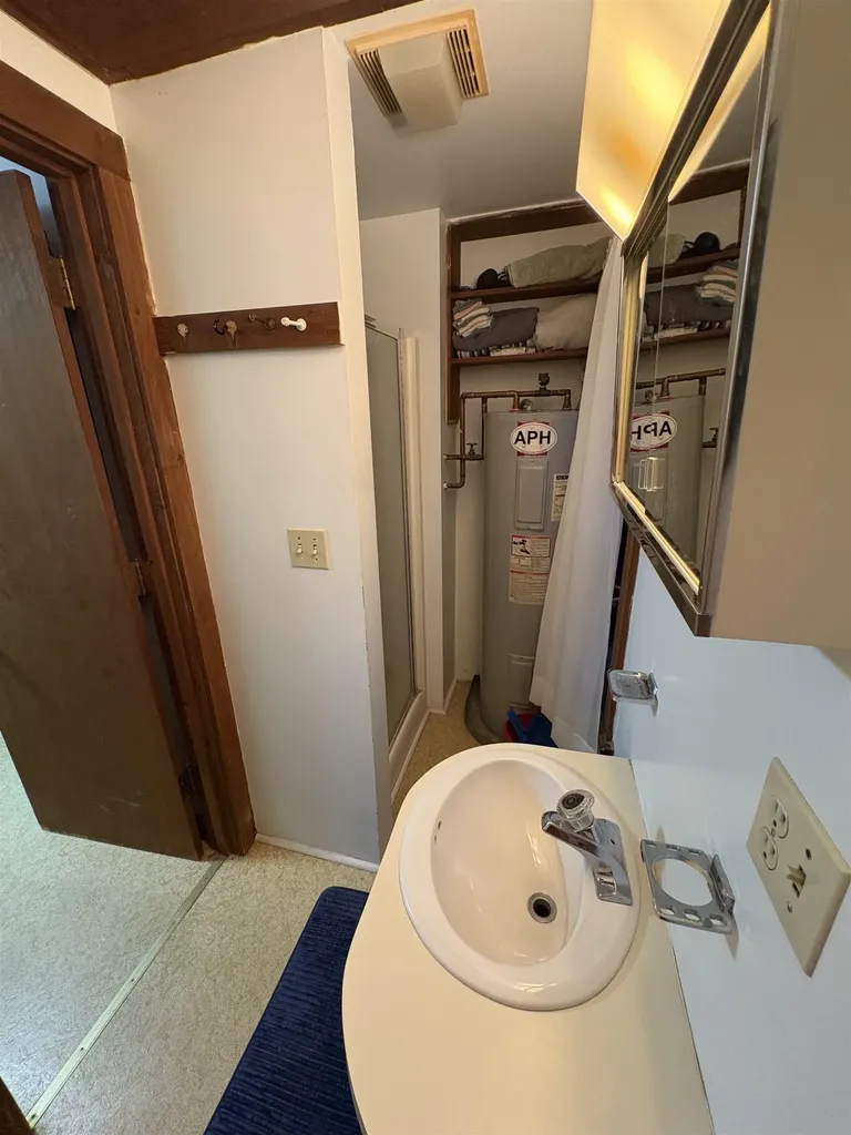 7868 Pomfret Road Pomfret VT 05053