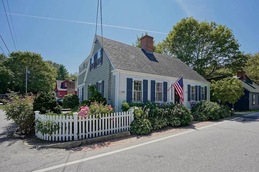 127 Main Street New Castle, NH