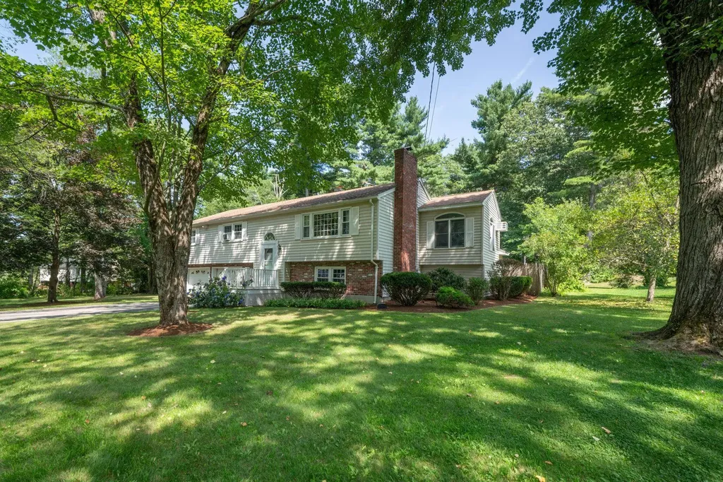 18 Frost Road Derry NH 03038