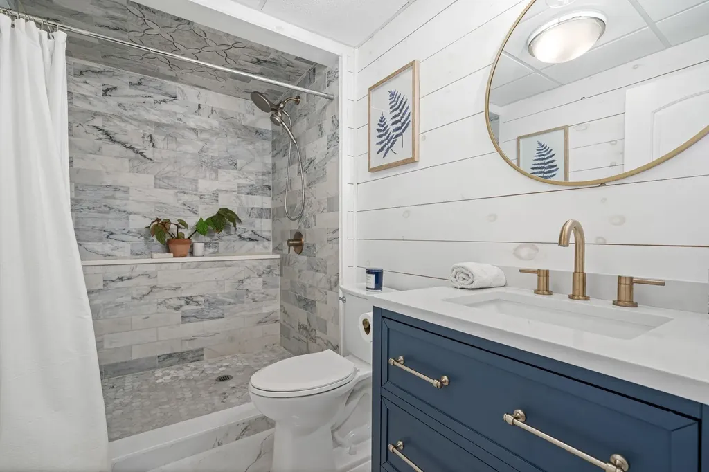 18 Frost Road Derry NH 03038