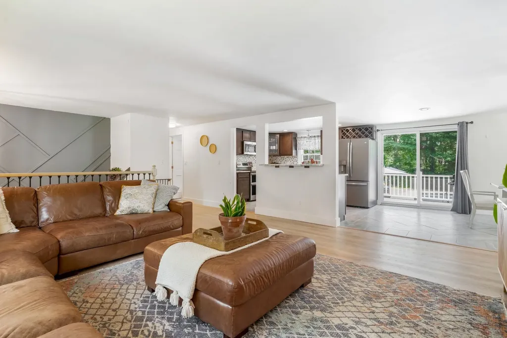 18 Frost Road Derry NH 03038