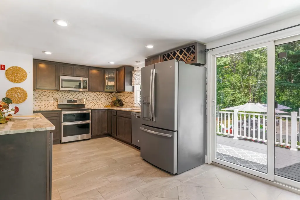 18 Frost Road Derry NH 03038