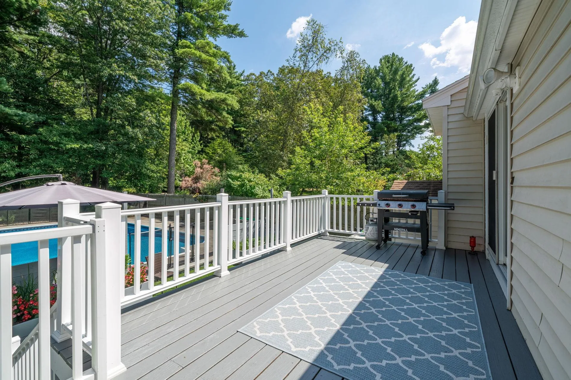18 Frost Road Derry NH 03038