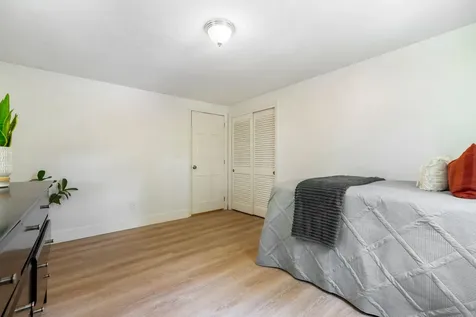 18 Frost Road Derry NH 03038